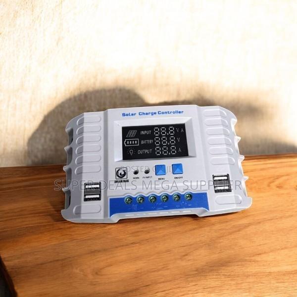 Super Quality 12v/24v 30a PWM Solar Charge Controller