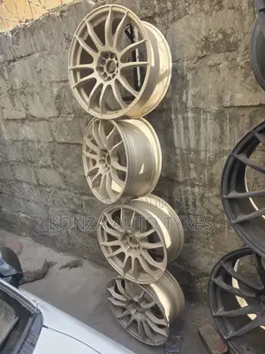 Subaru/ Markx Rims Size 18