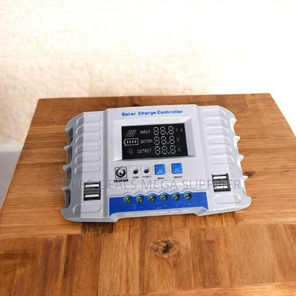 Dual Usb Charging 12v/24v 30a PWM Solar Charge Controller