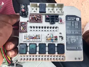 Nissan Tiida Note, Fuse Box