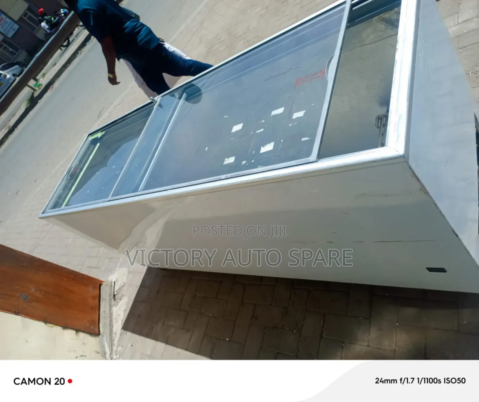 700litres Display Deep Freezer