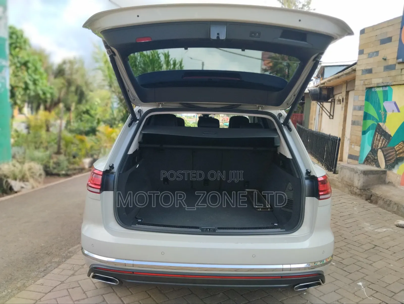 Volkswagen Touareg 2021 Beige