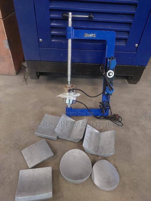 Commercial Truck Vulcanizing Machine With Accessories. - main view