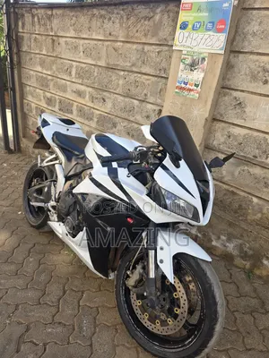 Honda CBR 2013 White