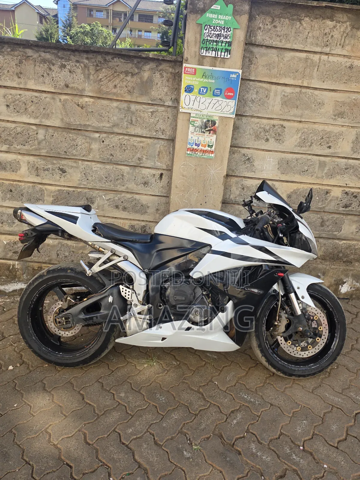 Honda CBR 2013 White