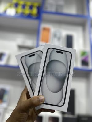 New Apple iPhone 15 256 GB Black - main view