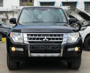 Mitsubishi Pajero V80 3.2 DI-D 2018 Black