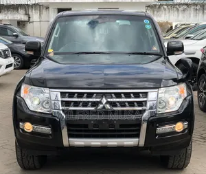 Mitsubishi Pajero V80 3.2 DI-D 2018 Black