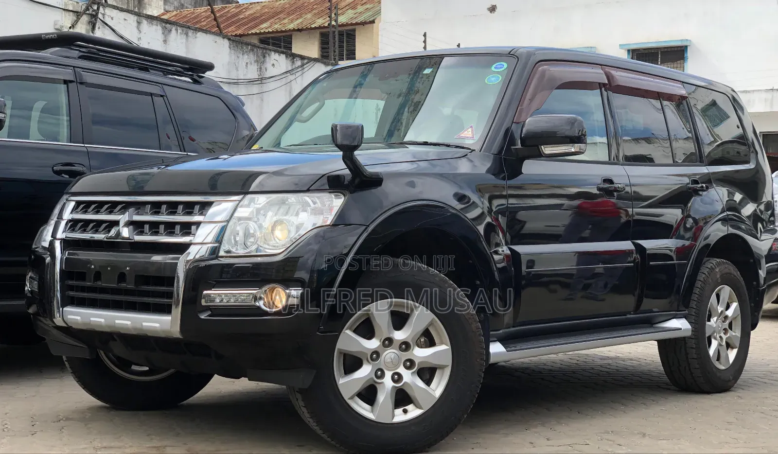 Mitsubishi Pajero V80 3.2 DI-D 2018 Black