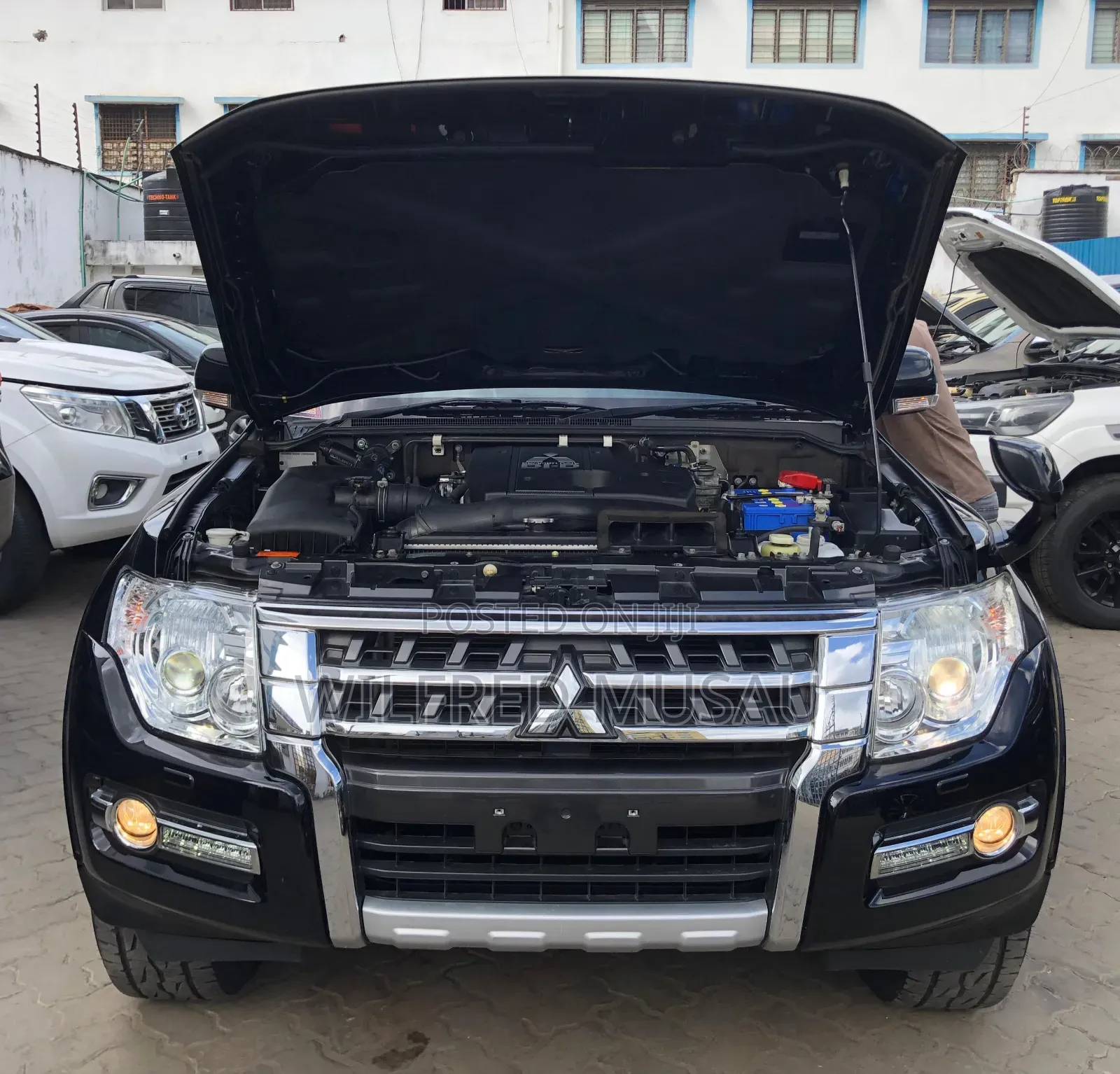 Mitsubishi Pajero V80 3.2 DI-D 2018 Black