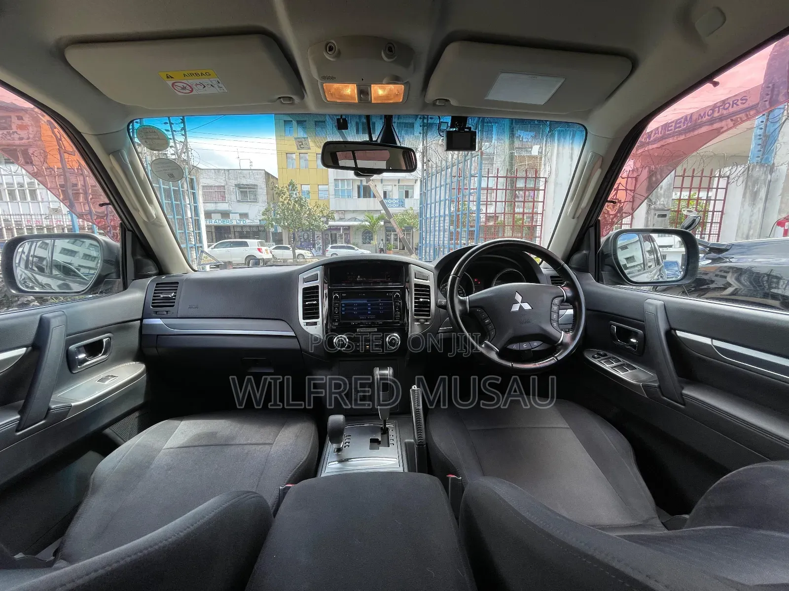 Mitsubishi Pajero V80 3.2 DI-D 2018 Black