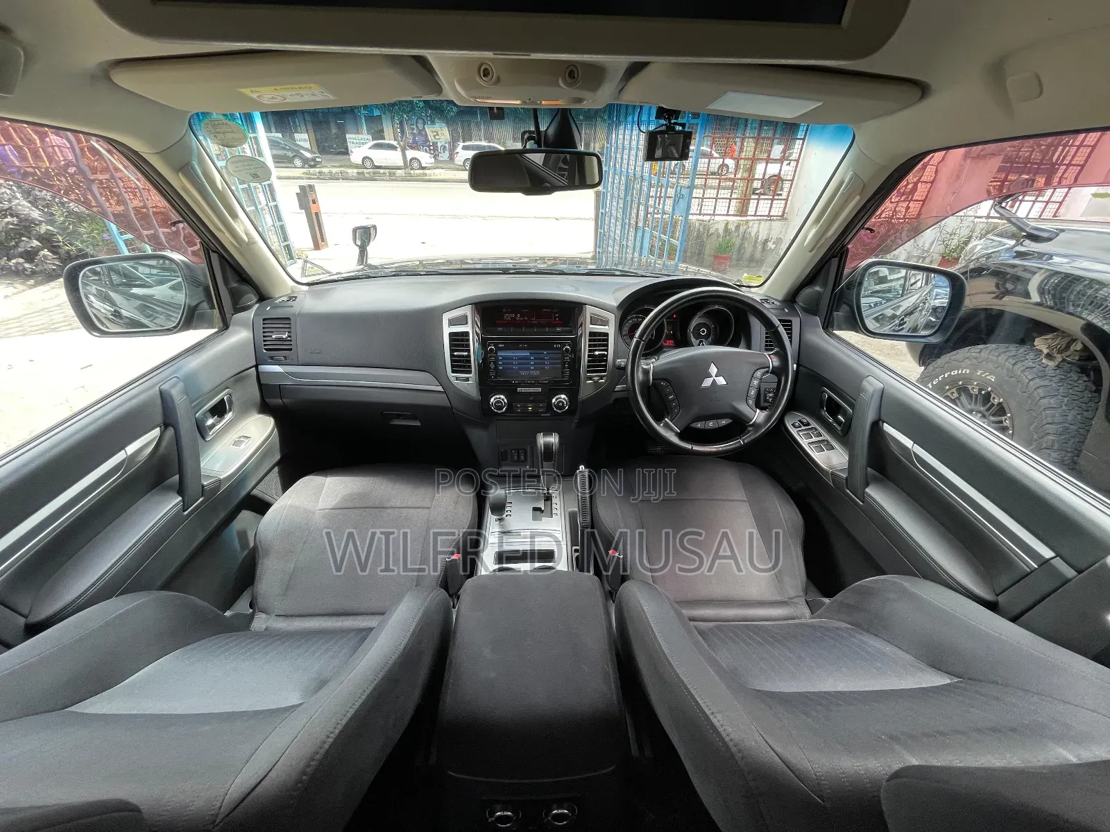 Mitsubishi Pajero V80 3.2 DI-D 2018 Black