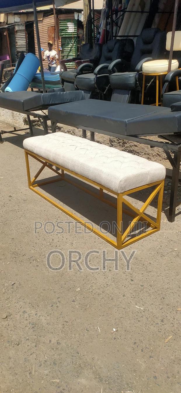 5ft Long Waiting Bench - thumbnail 2