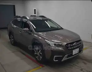 Subaru Outback 2023 Brown