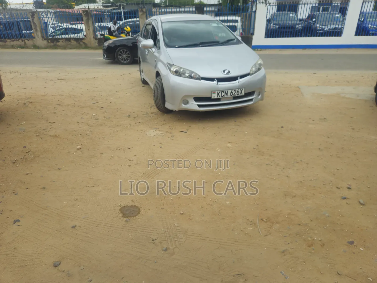 Toyota Wish 2011 Silver