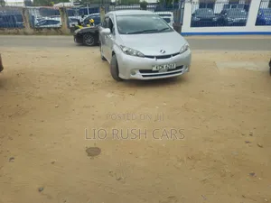 Toyota Wish 2011 Silver