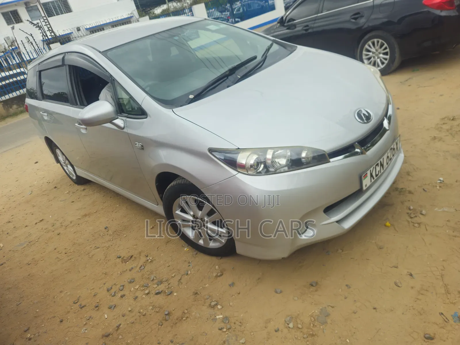 Toyota Wish 2011 Silver