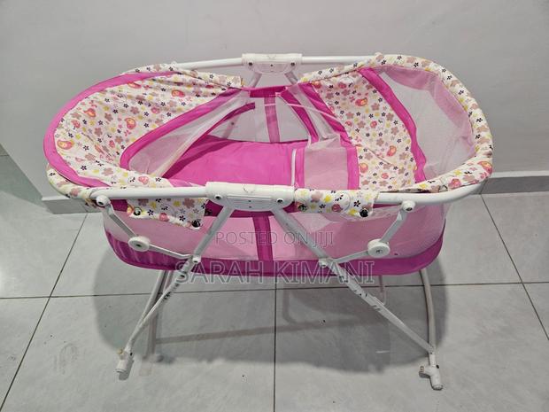 Baby Foldable Crib - thumbnail 3