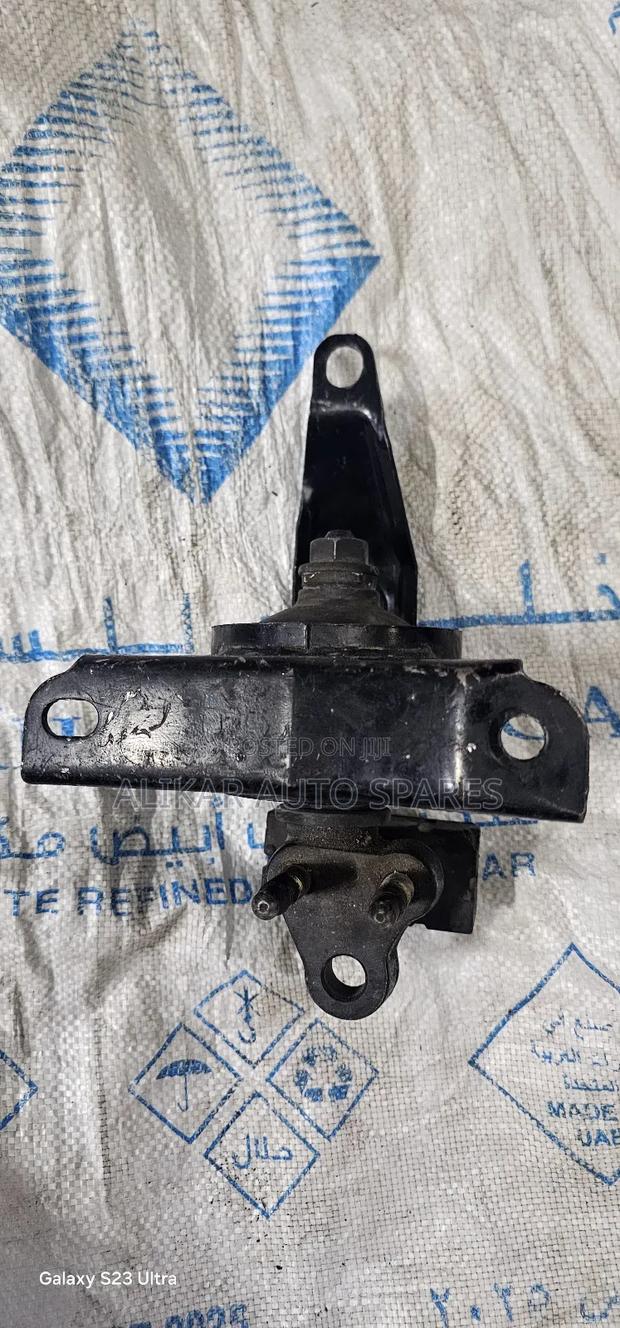 Toyota Corolla Engine Mount - main view