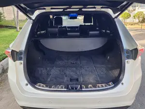 Toyota Harrier 2.0 2016 White