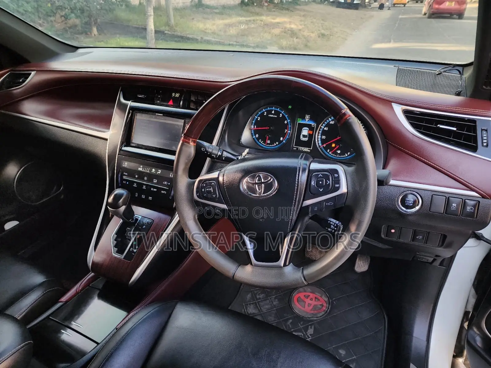 Toyota Harrier 2.0 2016 White