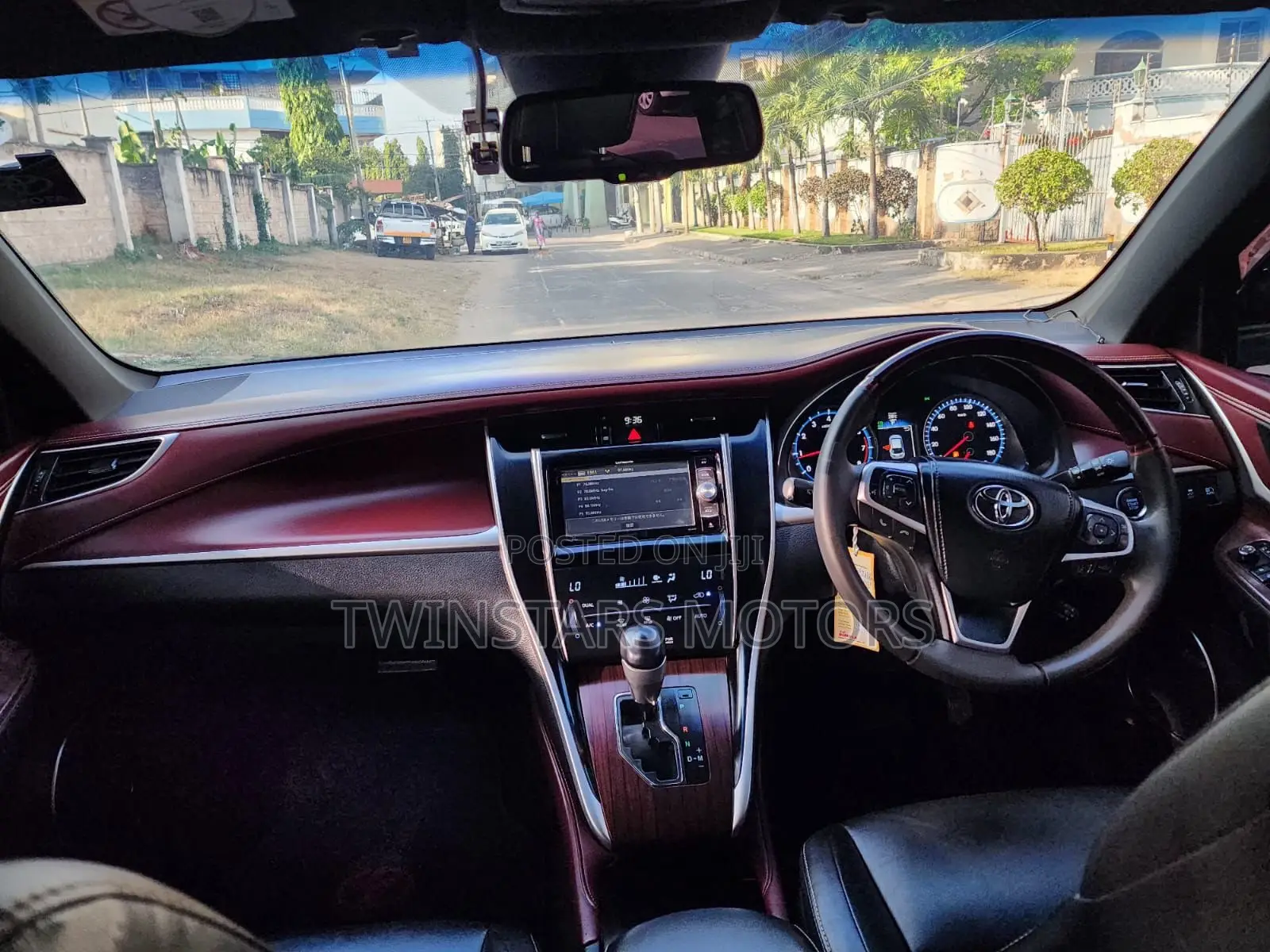 Toyota Harrier 2.0 2016 White