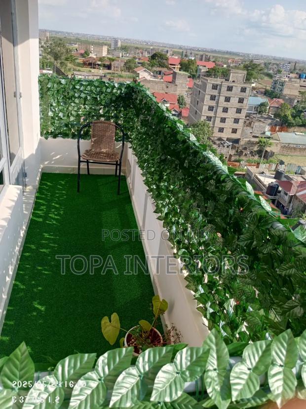 3mx1m Green Balcony Privacy Fence With Artificial Leaves - main view