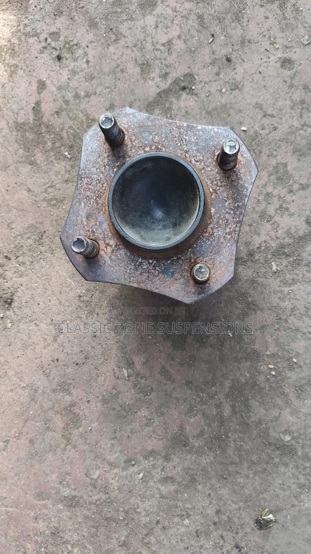 Nissan Nv 200 Back Hub - thumbnail 3
