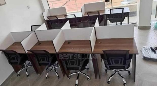 1 Meter Part Working Station - main view