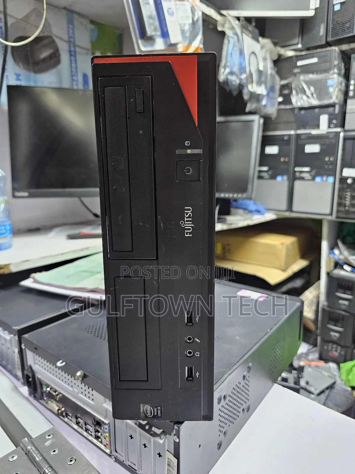 Desktop Computer Fujitsu Esprimo P957/power 4GB Intel Core i3 HDD 250GB