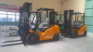 Electric Forklift - main view