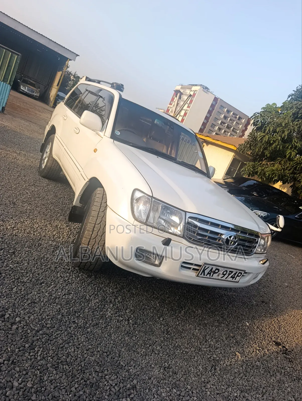 Toyota Land Cruiser 2005 White
