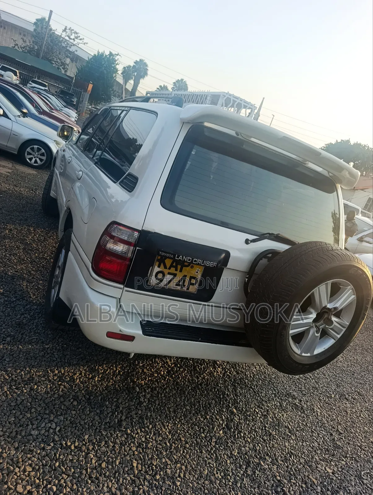 Toyota Land Cruiser 2005 White