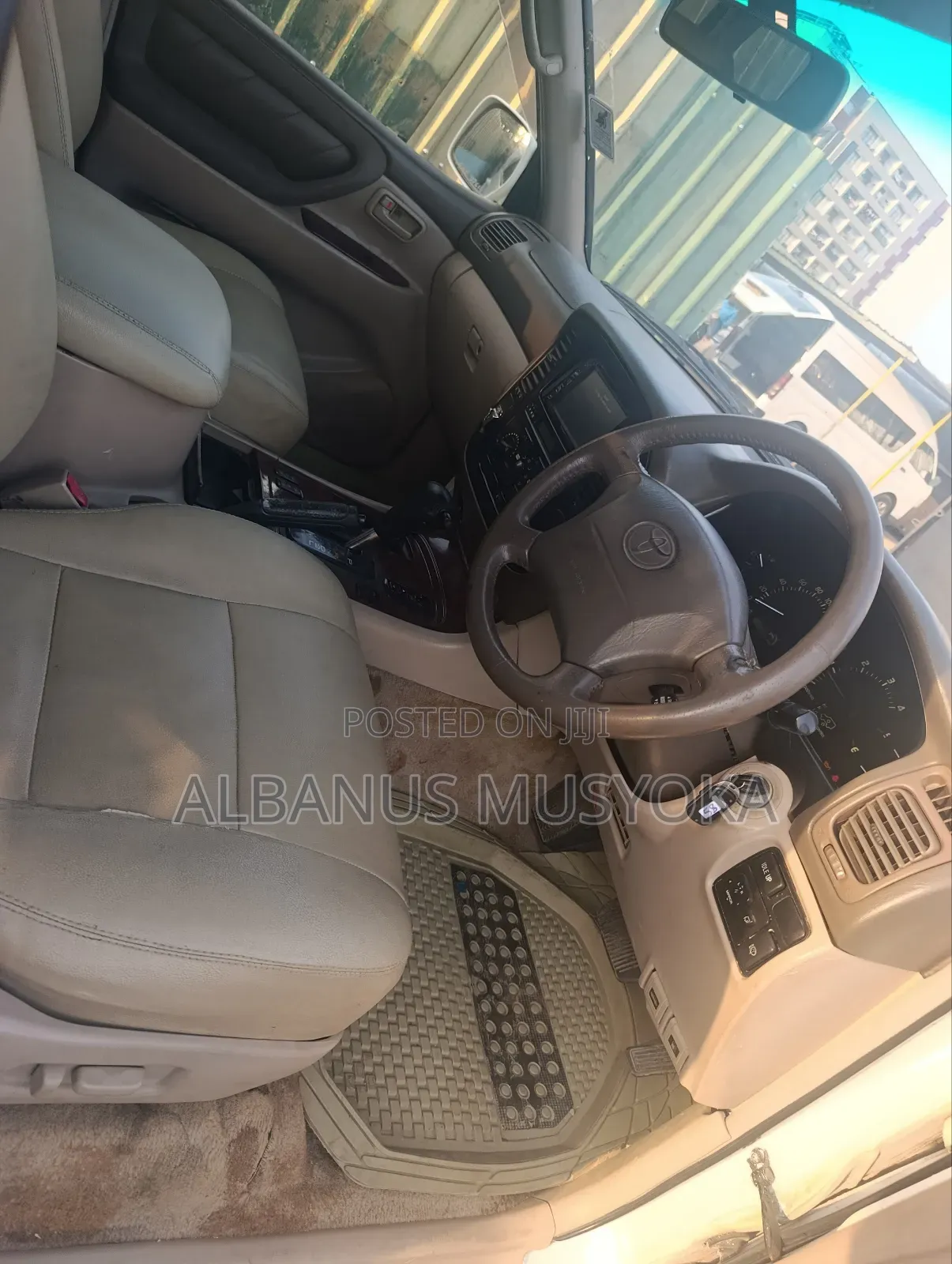 Toyota Land Cruiser 2005 White