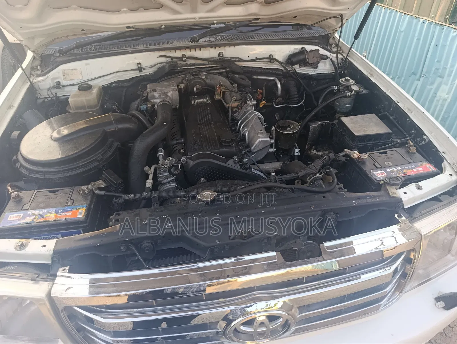 Toyota Land Cruiser 2005 White