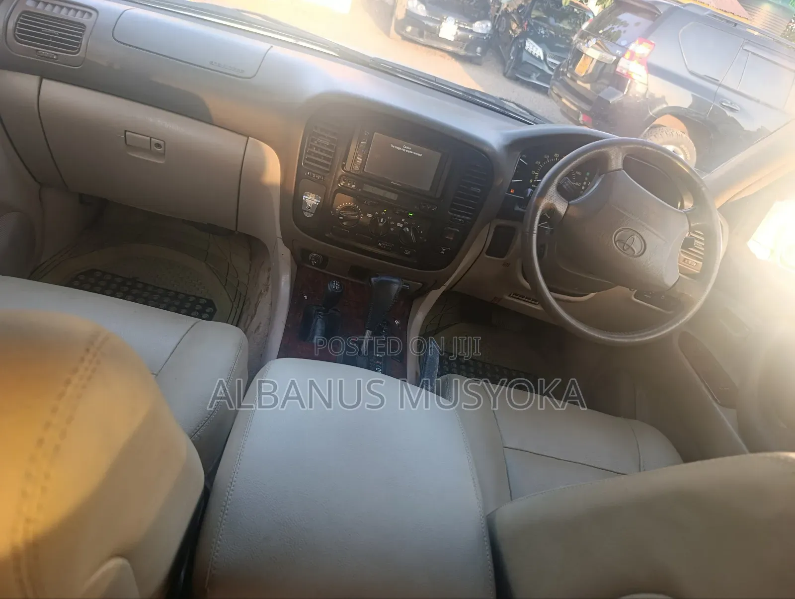 Toyota Land Cruiser 2005 White