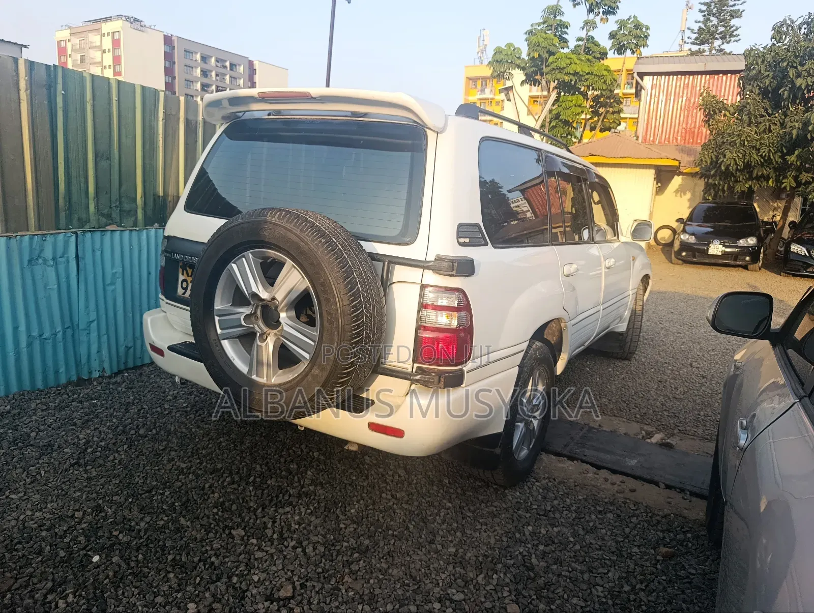 Toyota Land Cruiser 2005 White