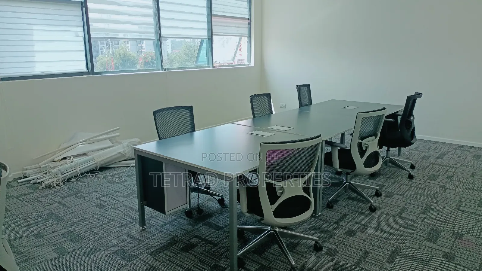 37m2 12 Desks Furnished Office In Riverside Drive ($2800)
