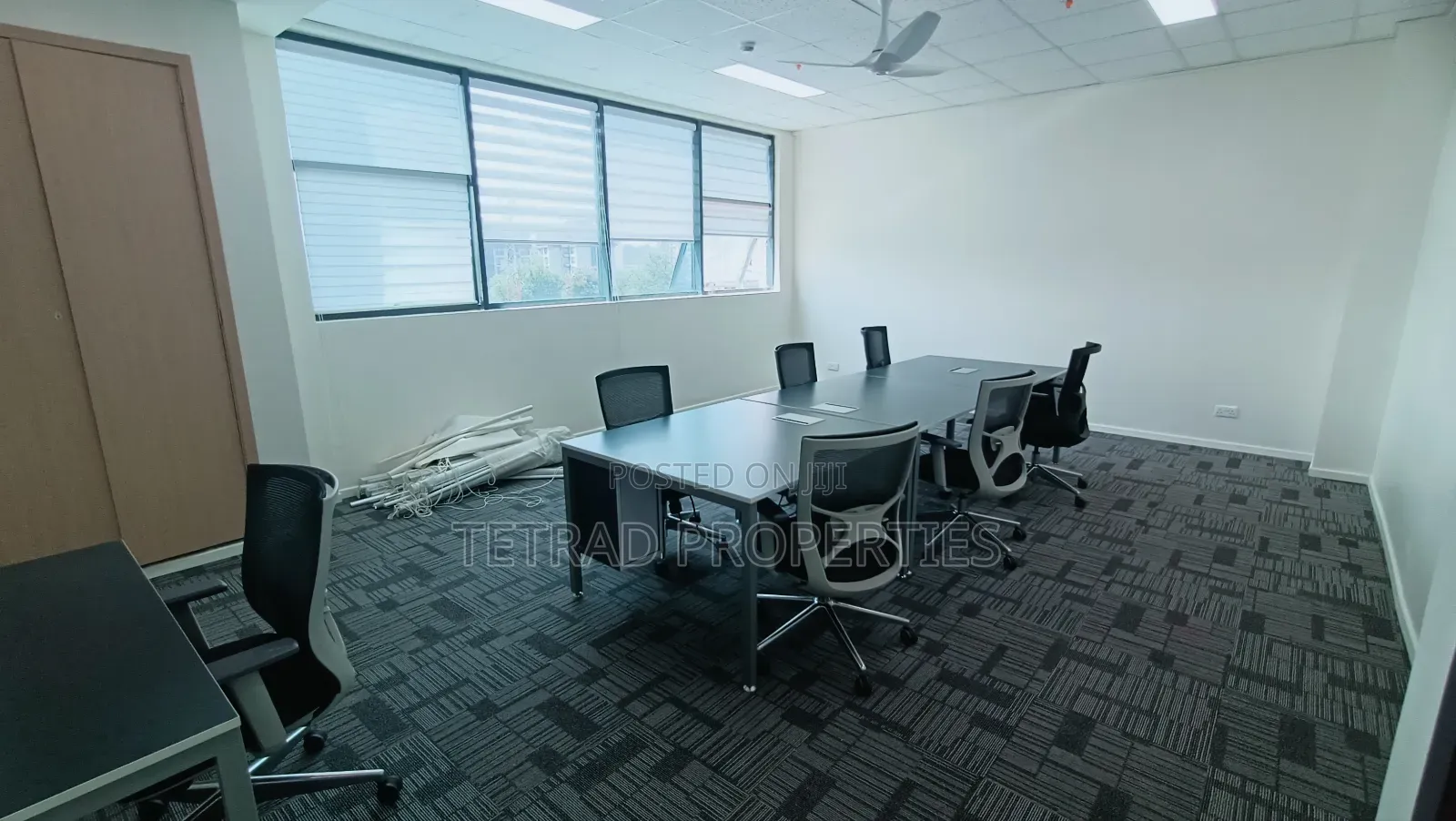 37m2 12 Desks Furnished Office In Riverside Drive ($2800)