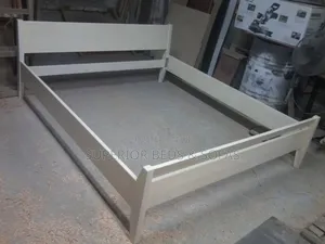 White Panel Bed Size 6 by 6