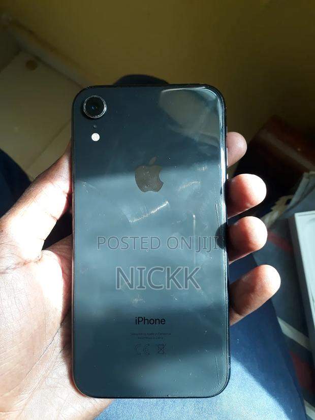 Apple XR 64 GB Gray