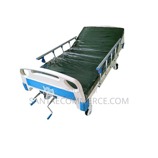 Two Crank Mechanicle Hospital Bed With Mattress - main view