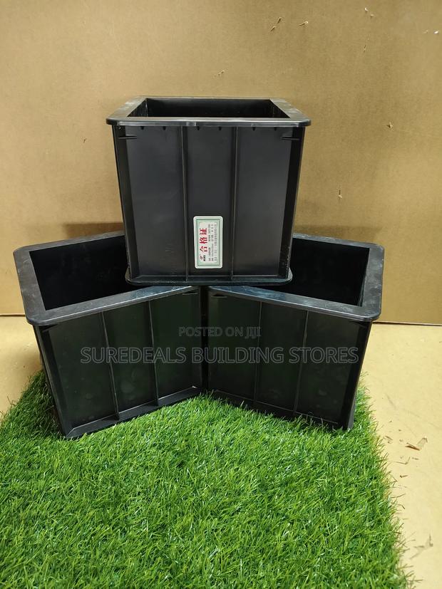 Plastic Concrete Cube Moulds - thumbnail 2