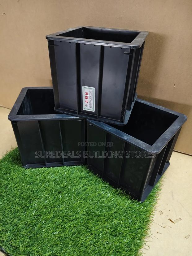 Plastic Concrete Cube Moulds - thumbnail 3
