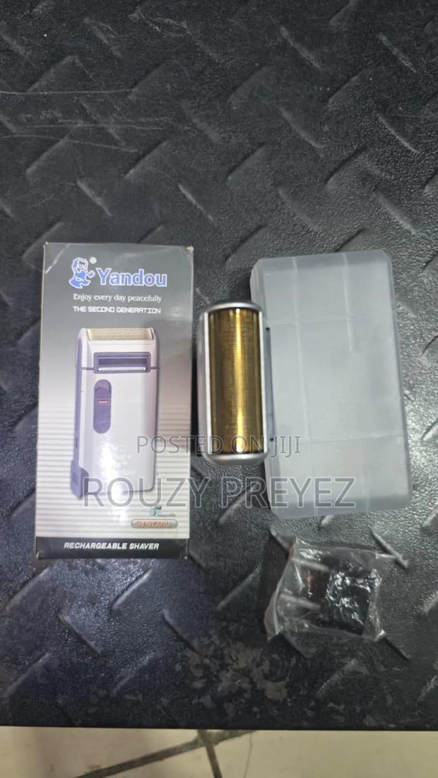 Rechargeable Shaver - main view