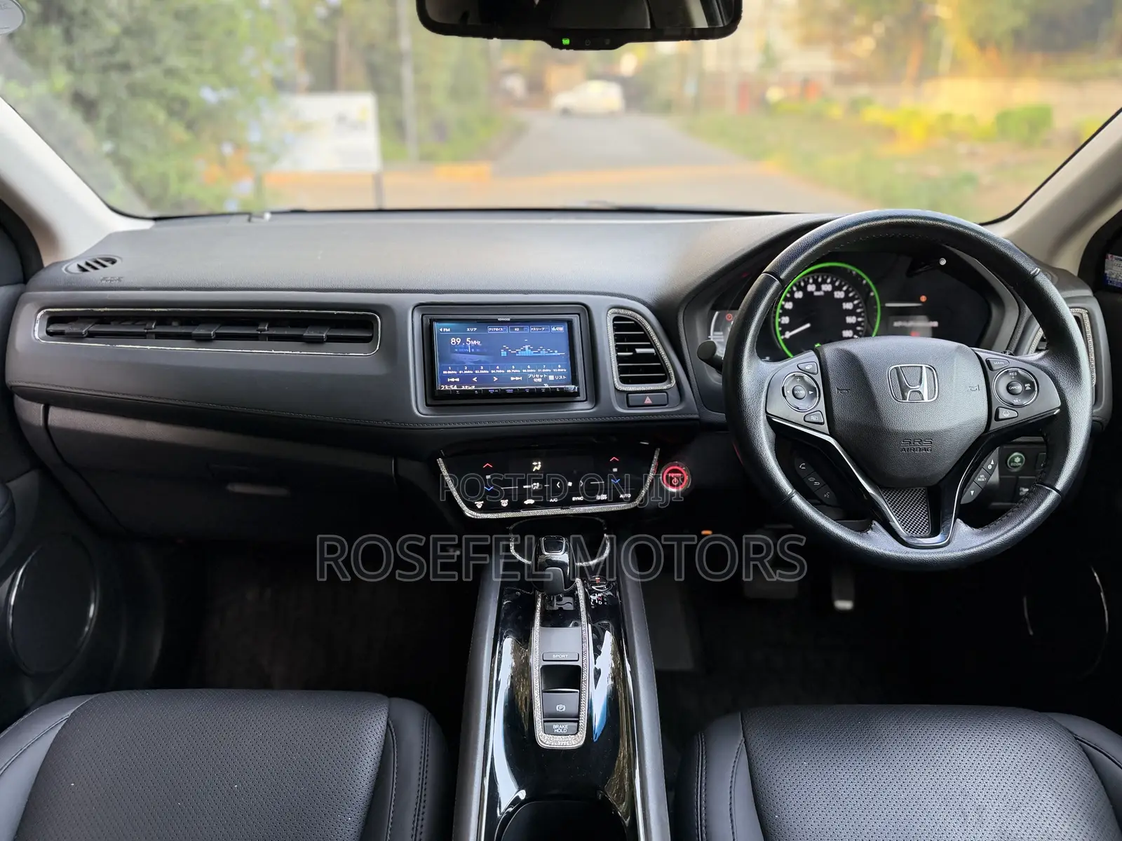 Honda Vezel 1.5 Hybrid 4WD 2018 Black
