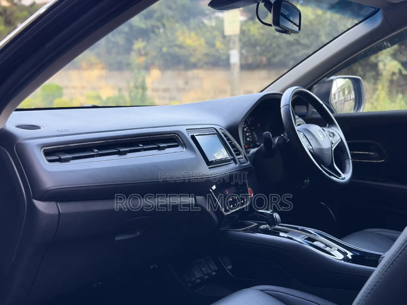 Honda Vezel 1.5 Hybrid 4WD 2018 Black