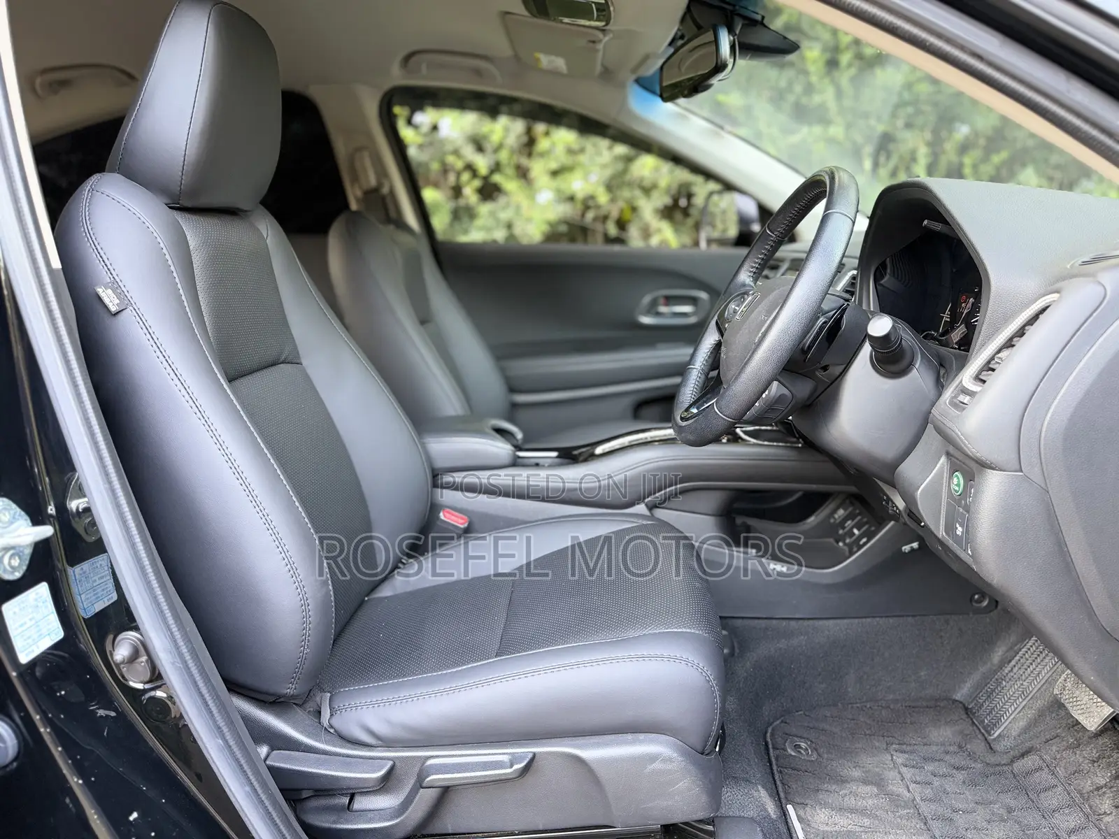 Honda Vezel 1.5 Hybrid 4WD 2018 Black