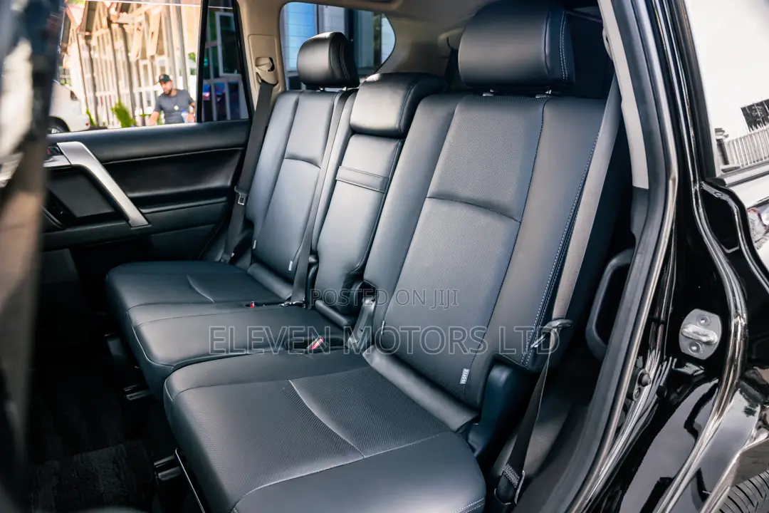 Toyota Land Cruiser Prado 2.8 2021 Black