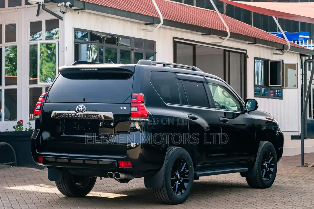 Toyota Land Cruiser Prado 2.8 2021 Black